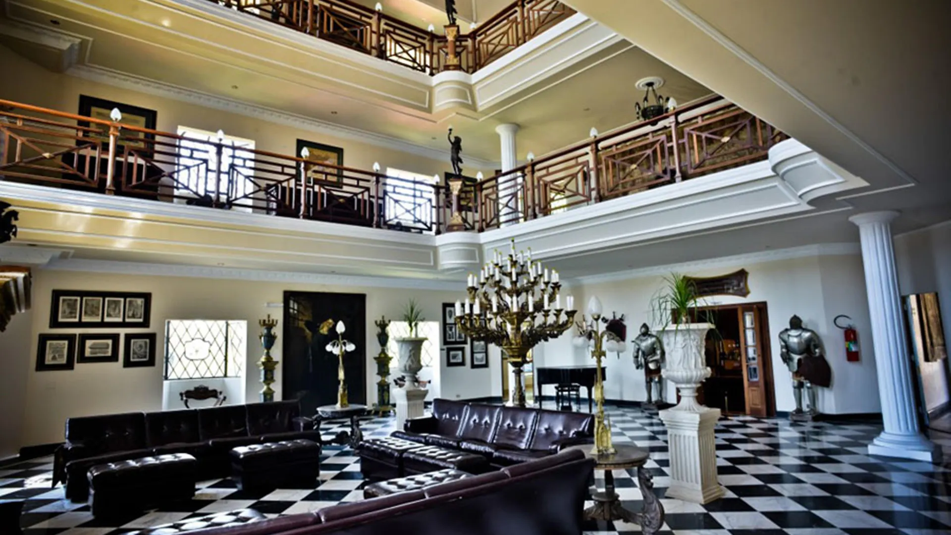 Hotel Castelo Nacional Inn Campos Do Jordao 4*,